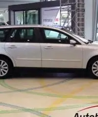 VOLVO V50 2.0 D MOMENTUM VOLVO V50 2.0 D MOMENTUM