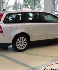 VOLVO V50 2.0 D MOMENTUM VOLVO V50 2.0 D MOMENTUM