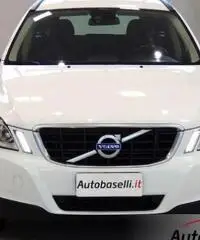 Volvo XC 60 2.4D AWD 163CV EURO4 FAP TRAZIONE INTEGRALE 4X4 Volvo XC 60 2.4D AWD 163CV EURO4 FAP TRAZIONE INTEGRALE 4X4