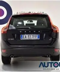 VOLVO XC60 D5 AWD GEARTRONIC SUMMUM 4X4 AUT PELLE CERCHI 18' VOLVO XC60 D5 AWD GEARTRONIC SUMMUM 4X4 AUT PELLE CERCHI 18'