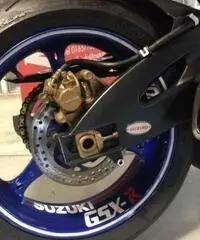 SUZUKI GSX R 750 .