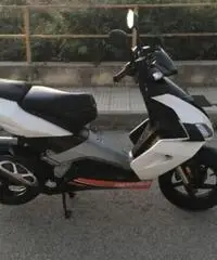 Vendo Aprilia sr 50 Vendo Aprilia sr 50