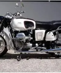 Moto guzzi v7 700 in eccellenti condizioni Moto guzzi v7 700 in eccellenti condizioni
