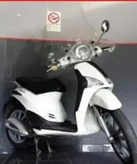 PIAGGIO Liberty 50 4T bianco - 22883 PIAGGIO Liberty 50 4T bianco - 22883
