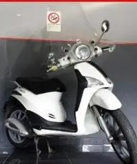 PIAGGIO Liberty 50 4T bianco - 22883 PIAGGIO Liberty 50 4T bianco - 22883