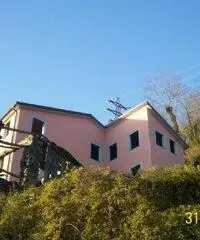 Villa a San Colombano Certenoli in provincia di Genova