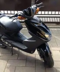 Vendo Yamaha Aerox YQ50L Vendo Yamaha Aerox YQ50L