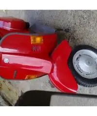 VESPA 50,COLORE ROSSO PASTELLO. VESPA 50,COLORE ROSSO PASTELLO.