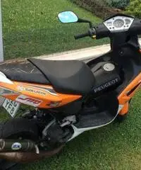 Vendo scooter 50 cc. Vendo scooter 50 cc.