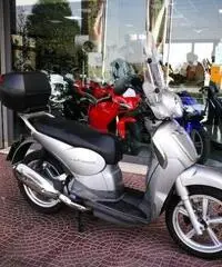 APRILIA Scarabeo 200 Full optional passaggio proprietà incluso APRILIA Scarabeo 200 Full optional passaggio proprietà incluso