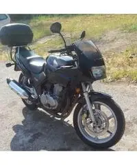 Honda CB500 anno 2002 alcuni parti graffiate