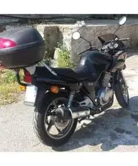Honda CB500 anno 2002 alcuni parti graffiate Honda CB500 anno 2002 alcuni parti graffiate