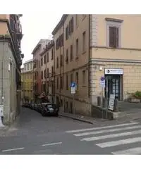 Viterbo Centro, Negozio 64mq angolo Piazza della Rocca Viterbo Centro, Negozio 64mq angolo Piazza della Rocca
