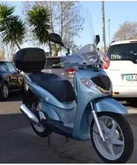 HONDA SH 150 i D/T Apr.2oo5 €. 1.000
