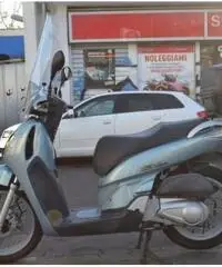 HONDA SH 150 i D/T Apr.2oo5 €. 1.000