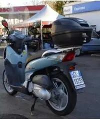 HONDA SH 150 i D/T Apr.2oo5 €. 1.000
