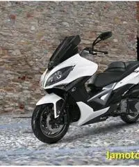 KYMCO Xciting 400i .