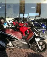 PIAGGIO Beverly 350 SportTouring Passaggio e Garanzia Incluso PIAGGIO Beverly 350 SportTouring Passaggio e Garanzia Incluso