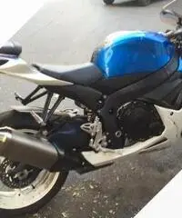 Suzuki GSX R 600 - 2011 Suzuki GSX R 600 - 2011