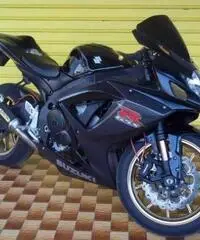 SUZUKI GSX R 750 2008