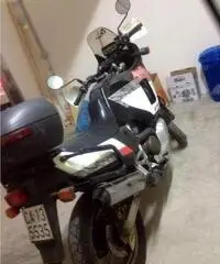 Vendo Africa Twing del 93' mai incidentata. Tutto originale.