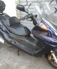 Vendo Yamaha Majesty 250 DX