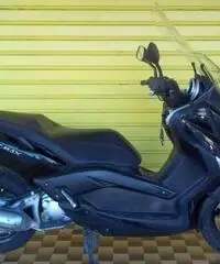 YAMAHA X-Max 250 2011