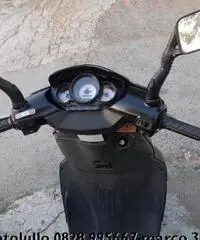 APRILIA SR  50 2002 APRILIA SR  50 2002