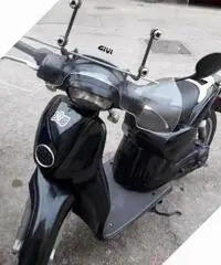 Aprilia Scarabeo 50 - 2011