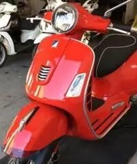 PIAGGIO Vespa GTS 300 Super MY 14