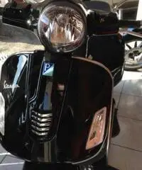 PIAGGIO Vespa GTS 300 Super MY 14