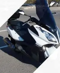 Kymco Downtown 300i - 2010 Kymco Downtown 300i - 2010