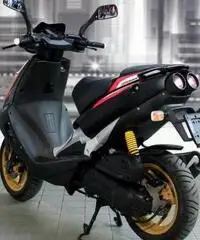 APRILIA SR  50 . APRILIA SR  50 .