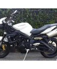 TRIUMPH Street Triple