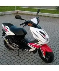 Yamaha Aerox LIMITED-EDITION GP 2011 50cc Yamaha Aerox LIMITED-EDITION GP 2011 50cc