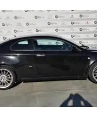 ALFA ROMEO GT 1.9 JTDM 16V Distinctive Black Line ALFA ROMEO GT 1.9 JTDM 16V Distinctive Black Line
