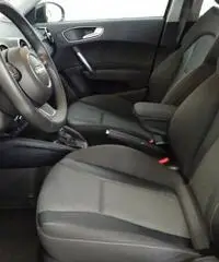 AUDI A1 SPB 1.6 TDI S tronic Ambition AUDI A1 SPB 1.6 TDI S tronic Ambition