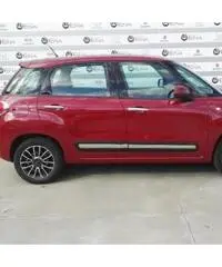 FIAT 500L 1.4 95 CV Easy FIAT 500L 1.4 95 CV Easy