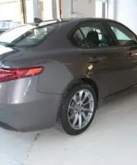 Alfa Romeo Giulia 2.2 Turbodiesel 150 CV Super