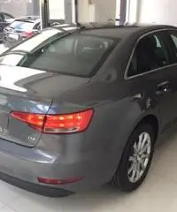 Audi A4 2.0 TDI 122cv S Tronic Business Audi A4 2.0 TDI 122cv S Tronic Business