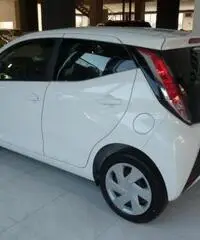 Aygo 1.0Vvt-i 69CV5Porte X-play Aygo 1.0Vvt-i 69CV5Porte X-play