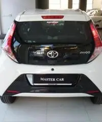 Aygo 1.0Vvt-i 69CV5Porte X-play Aygo 1.0Vvt-i 69CV5Porte X-play