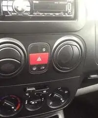 Citroen Nemo 1.3 HDi 75CV FAP Furgone Citroen Nemo 1.3 HDi 75CV FAP Furgone