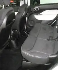 Fiat 500 L 1.3 Multijet 95 CV Trekking Fiat 500 L 1.3 Multijet 95 CV Trekking