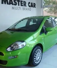 Fiat Punto Evo 1.2 8V 5P. Street Fiat Punto Evo 1.2 8V 5P. Street