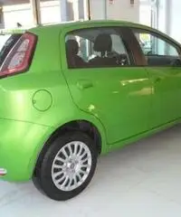 Fiat Punto Evo 1.2 8V 5P. Street Fiat Punto Evo 1.2 8V 5P. Street