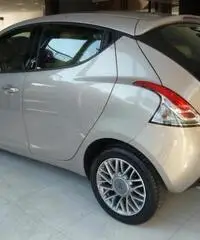 Lancia Ypsilon 1.3 MJT 16V 95 CV 5 Porte S&S Platinum Lancia Ypsilon 1.3 MJT 16V 95 CV 5 Porte S&S Platinum