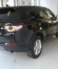 Land Rover Discovery Sport 2.0 TD4 150 CV SE Land Rover Discovery Sport 2.0 TD4 150 CV SE