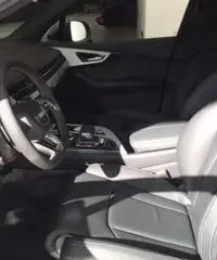 Q7 3.0TDIQuattro Tiptronic Business Plus