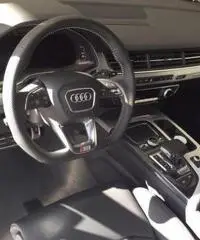 Q7 3.0TDIQuattro Tiptronic Business Plus